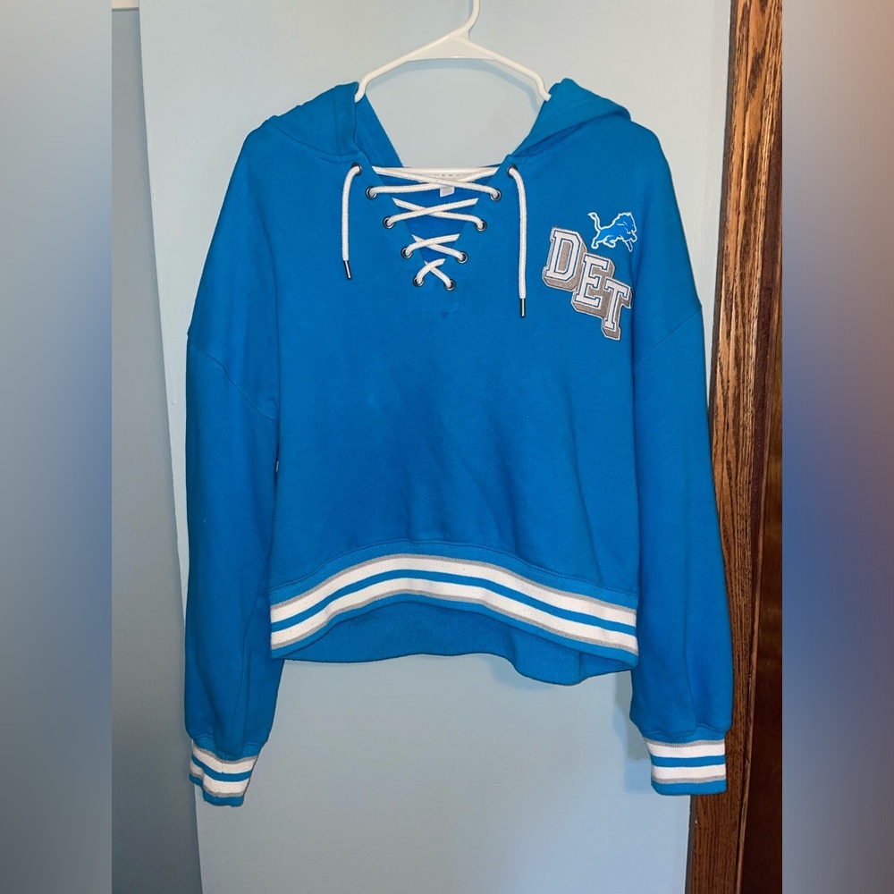 Women’s Large Detroit Lions Cropped Sweatshirt